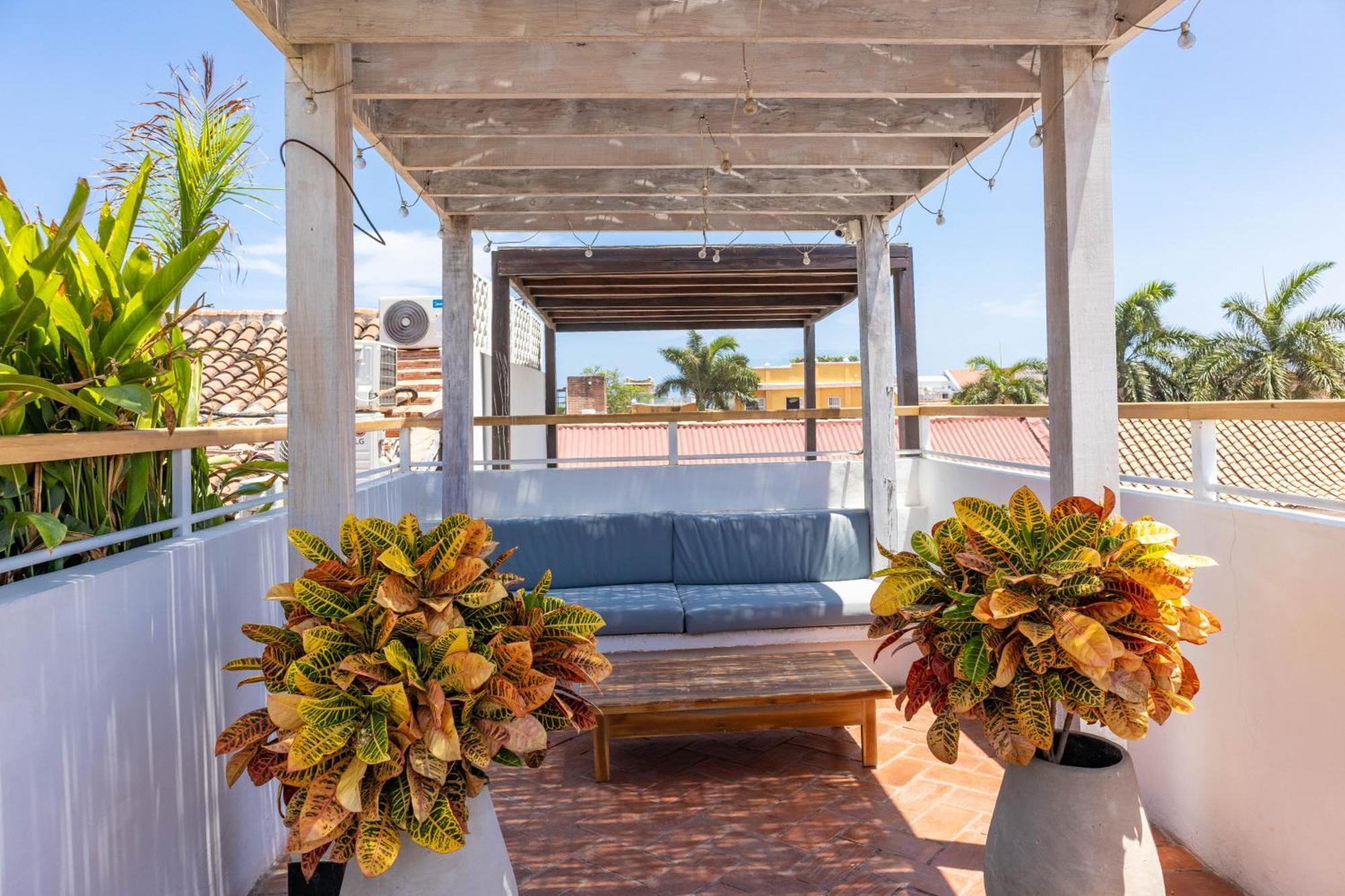 De La Mantilla Hotel
