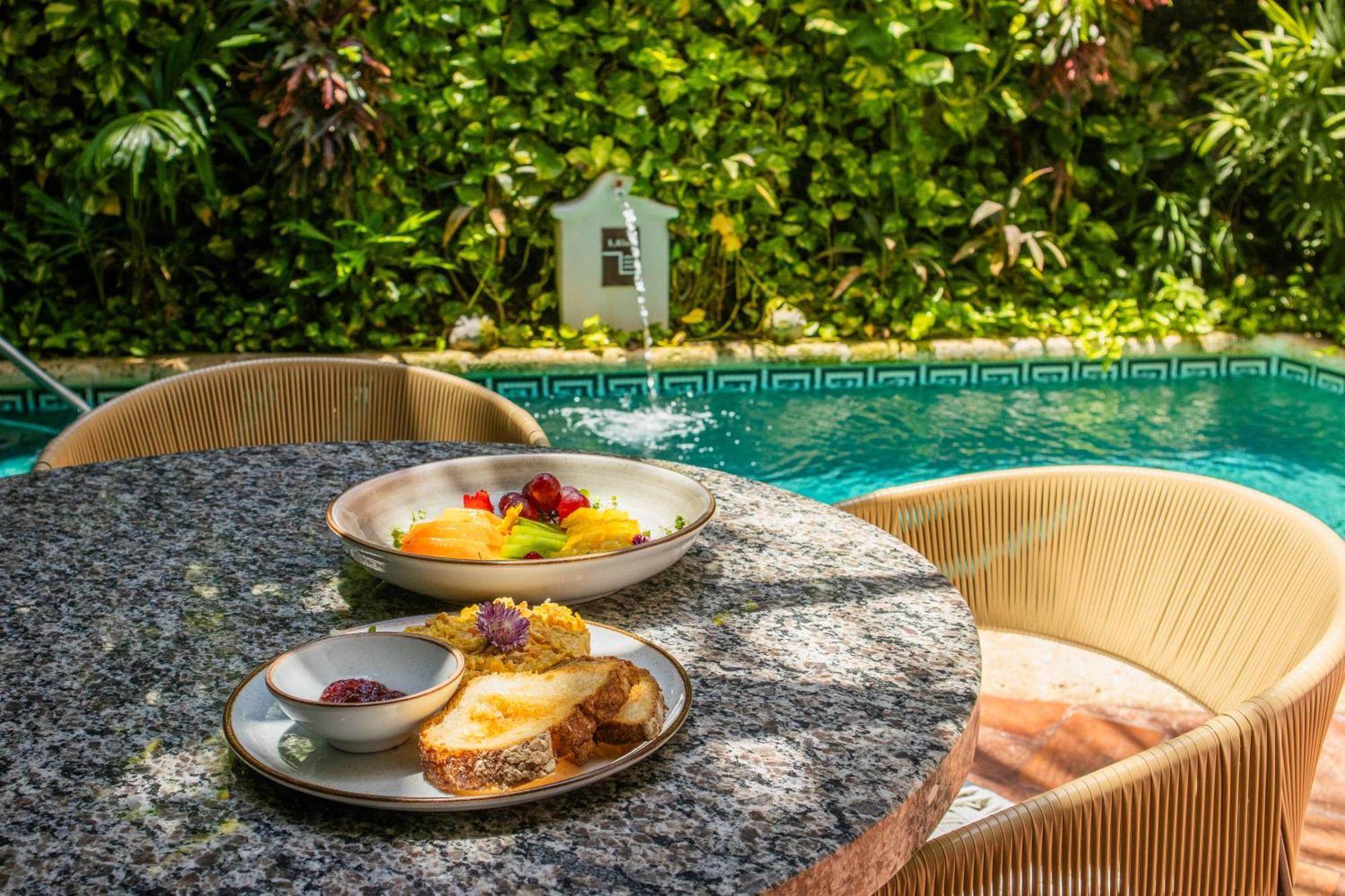 De La Mantilla Hotel 4*